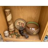 AN ASSORTMENT OF ITEMS TO INCLUDE A BRASS LIZARD, A JARDINAIRE AND CERAMIC FIGURES ETC