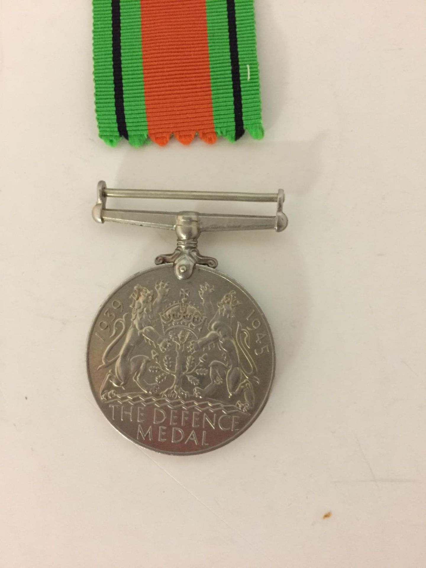A 1939-1945 MEDAL AND DEFENCE MEDAL - Image 3 of 5