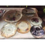 A SELECTION OF DECORATIVE PLATES