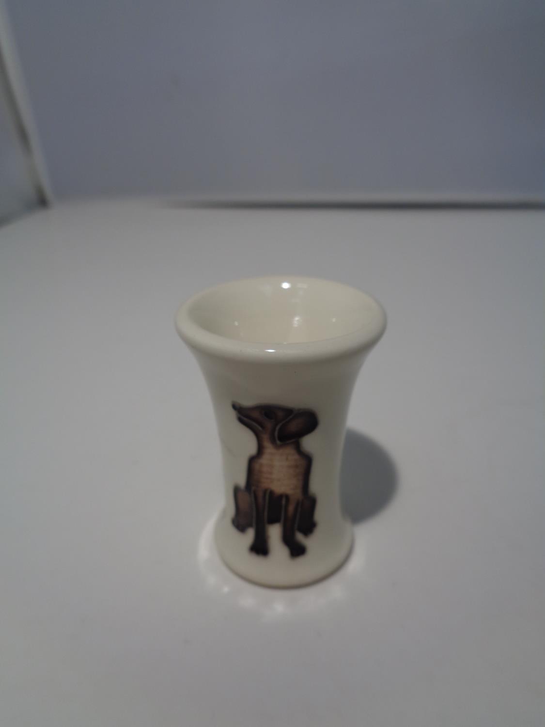 A MOORCROFT CHOCOLATE LABRADOR VASE 2 INCHES TALL - Image 8 of 8