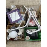 AN ASSORTMENT OF HOUSEHOLD CLEARANCE ITEMS TO INCLUDE CERAMIC WARE, PLATES AND BOOKS ETC