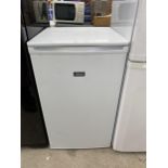 A WHITE ZANUSSI UNDERCOUNTER FRIDGE