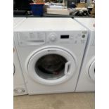 A WHITE HOTPOINT 8KG WASHING MACHINE