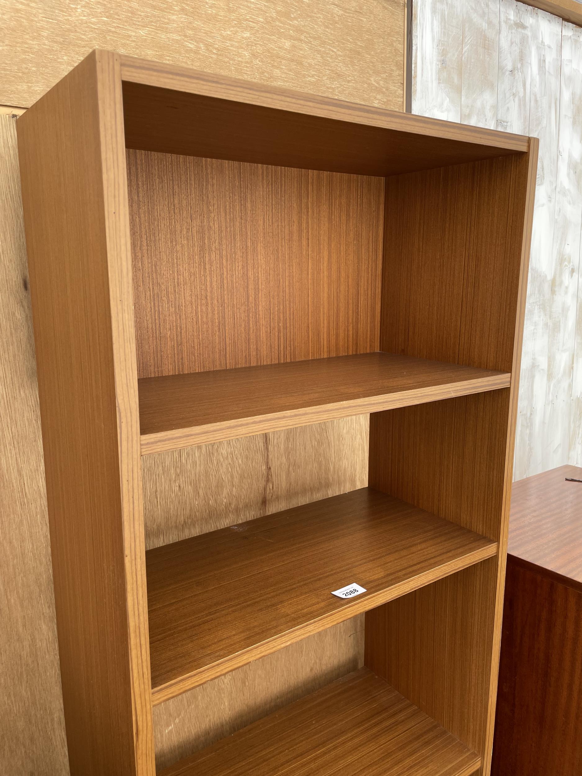 A NARROW RETRO TEAK STATEROOM (STONEHILL FURNITURE LTD) UNIT, 21.5" WIDE - Image 2 of 3