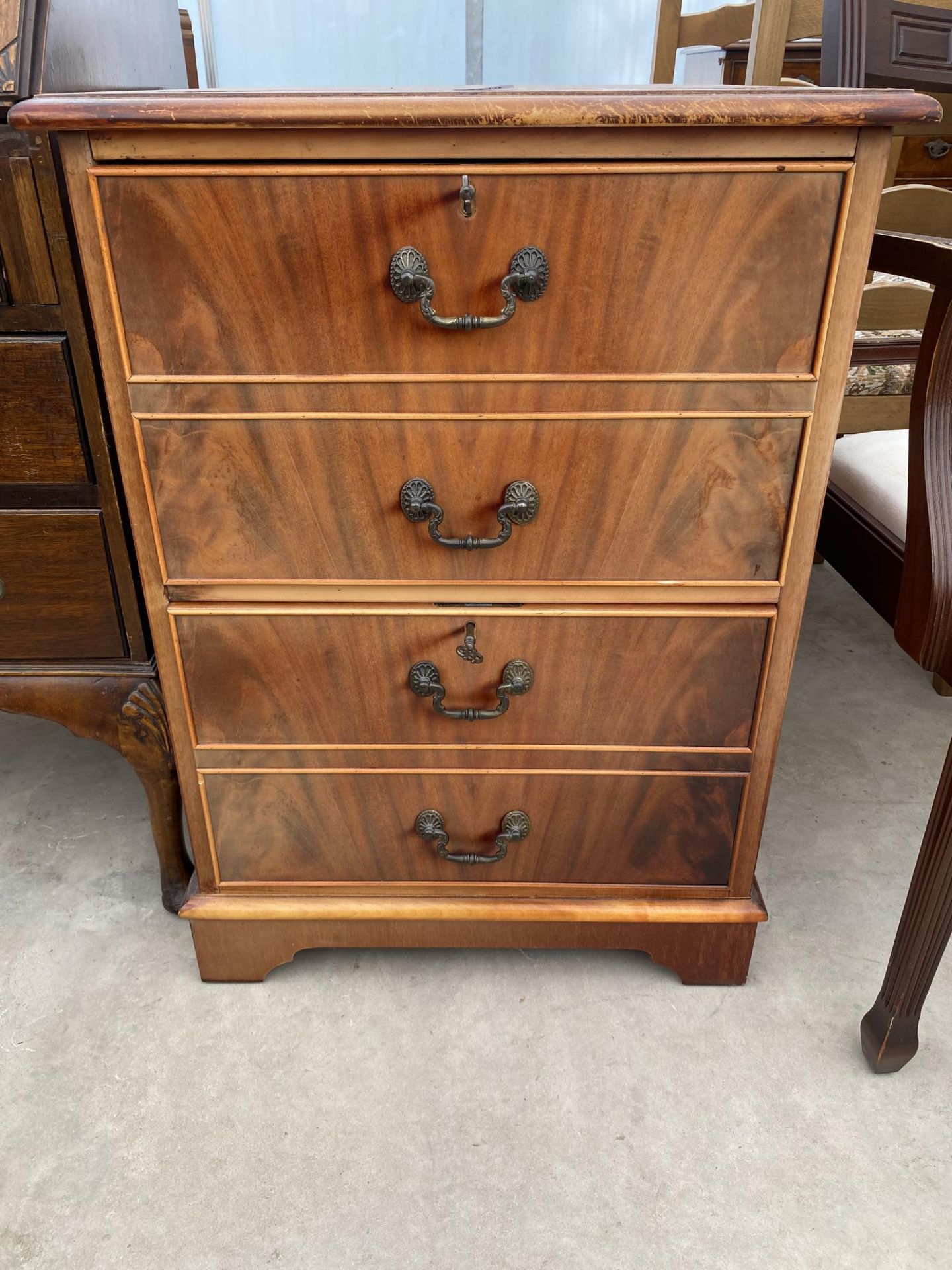 A MAHOGANY TWO DRAWER FILING CABINET WITH RED LEATHER TOP AND A MAHOGANY CARVER DINING CHAIR - Image 4 of 4