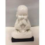 A WHITE BUDDAH ON MARBLE BASE HEIGHT 24CM