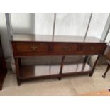 A GEORGE III OAK DRESSER WITH THREE DRAWERS AND POT BOARD, ON TURNED LEGS, 66.5" WIDE