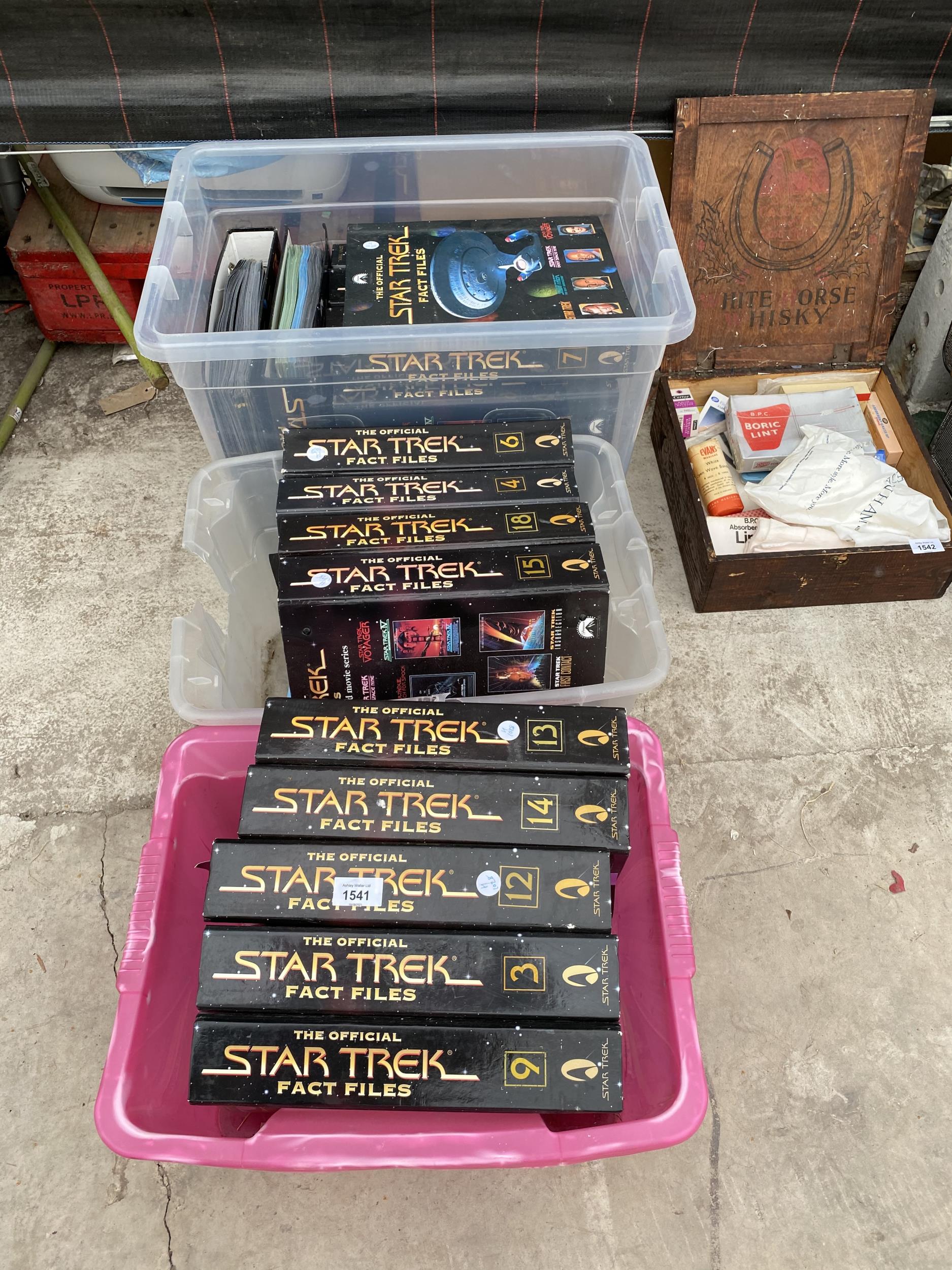 A LARGE QUANTITY OF STAR TREK FACT FILES