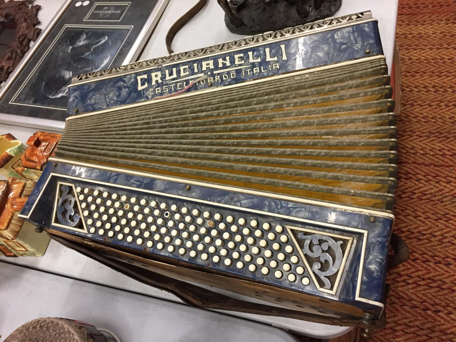 A VINTAGE CRUCIANELLI , CASTELFIDARDO- ITALIA ACCORDIAN - Image 4 of 8