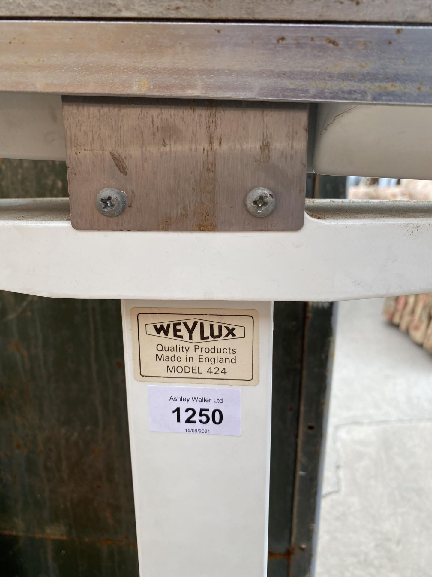 A PAIR OF WEYLUX VINTAGE PLATFORM SCALES SUPPLIED BY MARSDEN - Image 2 of 5