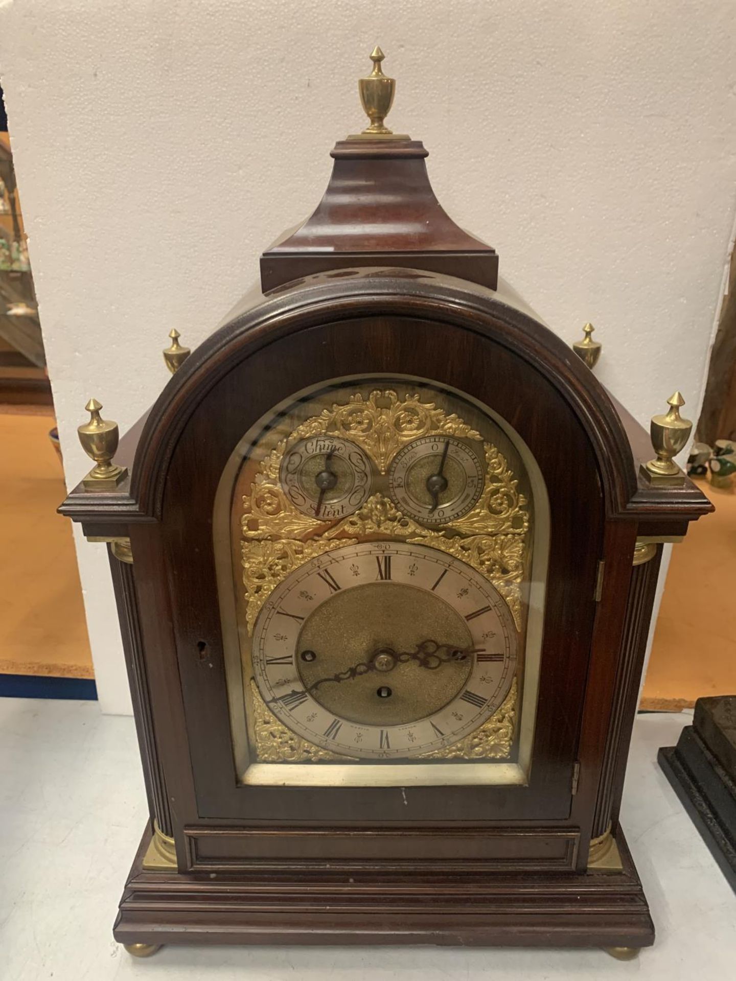 A CIRCA 1890 MAHOGANY BRACKET CLOCK BY MARTIN OF LONDON, HAVING EIGHT DAY MOVEMENT WITH STRIKING AND