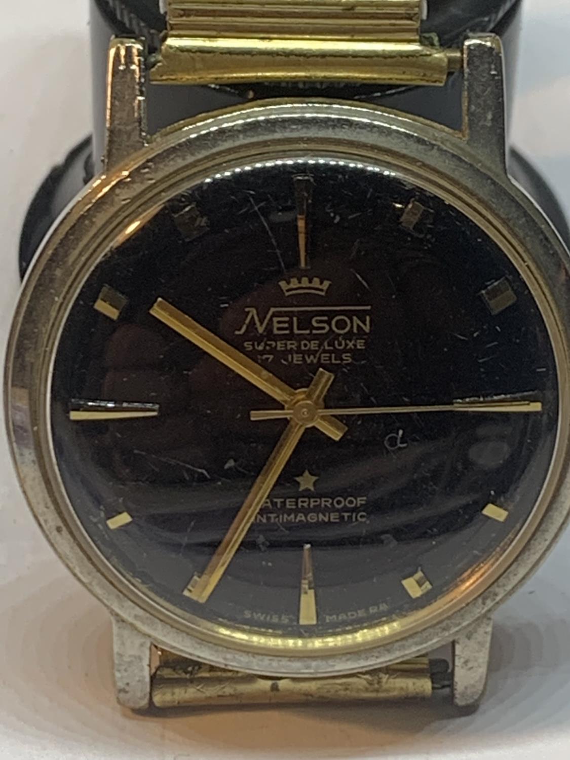 A YELLOW METAL NELSON WRISTWATCH SEEN WORKING BUT NO WARRANTY - Bild 2 aus 3