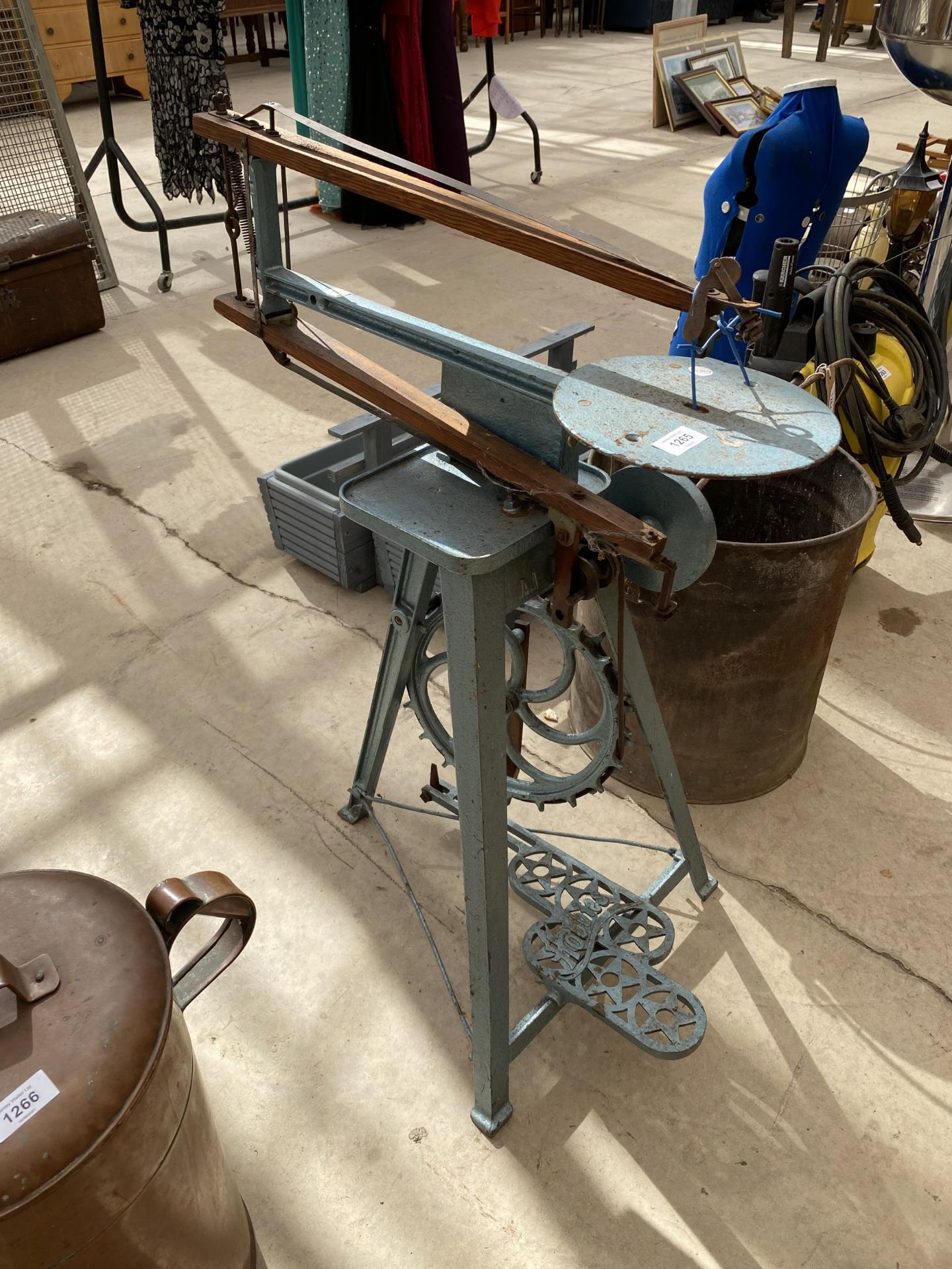 A HOBBIES TREDDLE SCROLL SAW