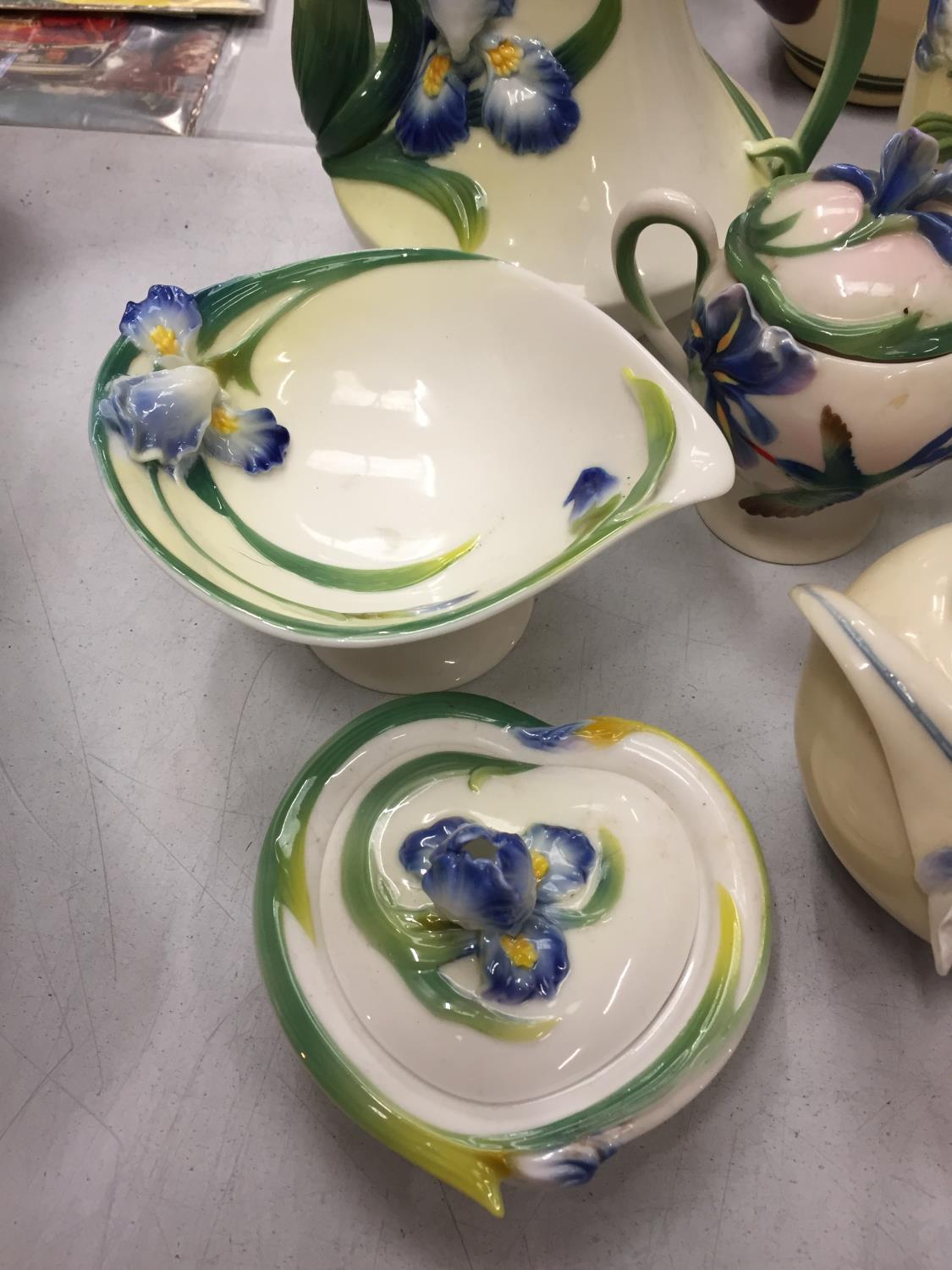 THREE PIECES OF FRANZ PORCELAIN AND FOUR PIECES OF GRAFF PORCELAIN - Bild 2 aus 5