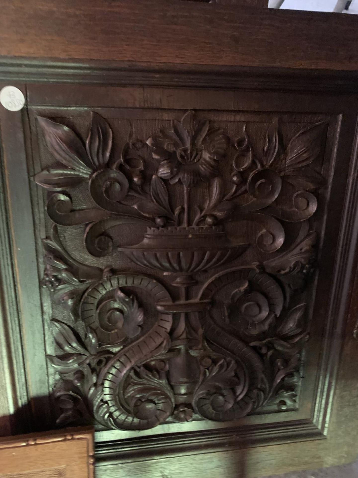 PAIR OF HEAVILY CARVED WOODEN DOORS AND A FURTHER PANEL - Image 3 of 3