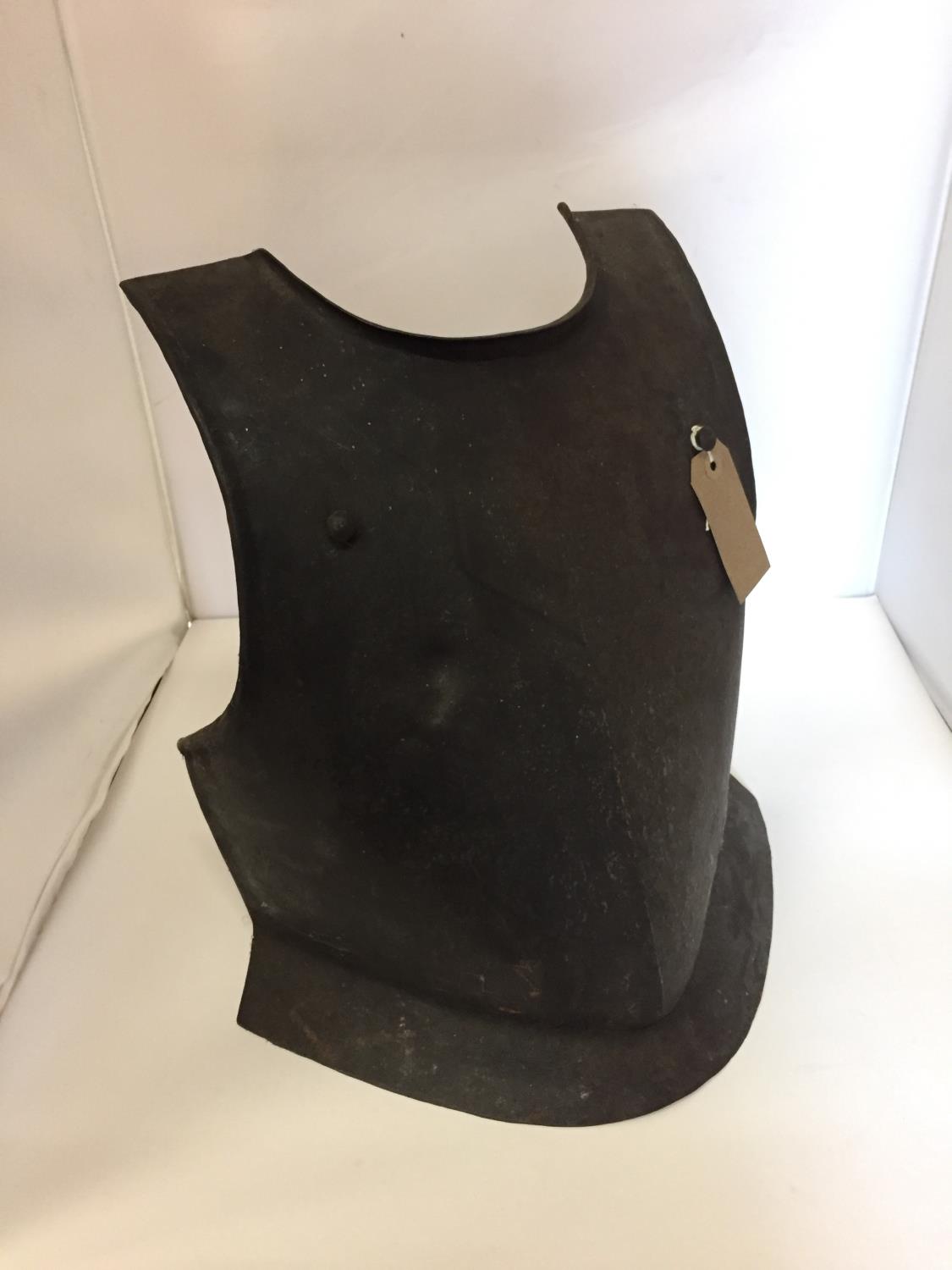 A COPY OF A 17TH CENTURY BREASTPLATE