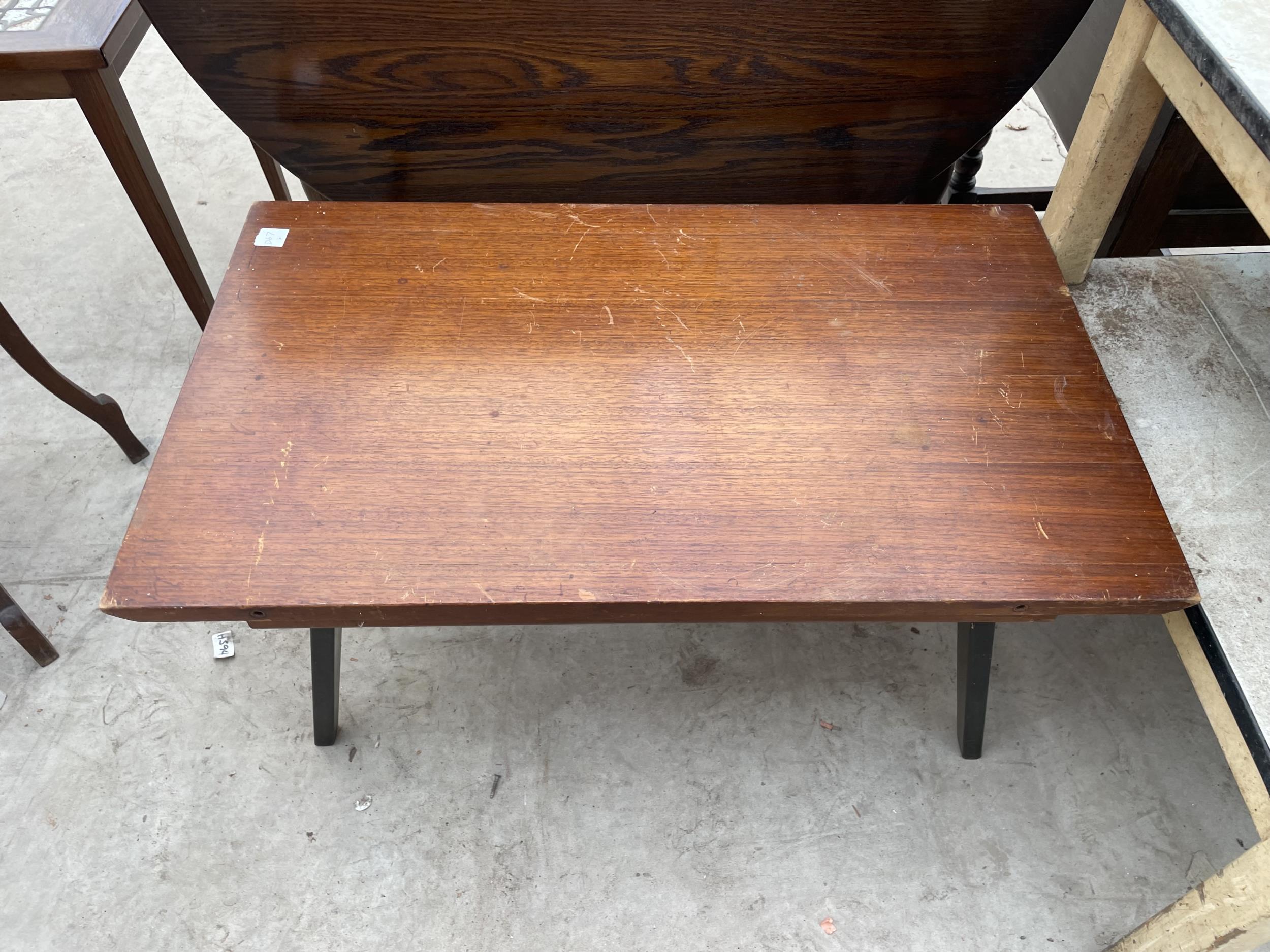 A TWO TIER 1950'S TABLE, TAK COFFEE TABLE, TWO DOOR GLAZED CABINET AND 1970'S STOOL - Image 4 of 6