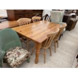 A VICTORIAN STYLE KITCHEN DINING TABLE AND FOUR CHAIRS, 36 X 602