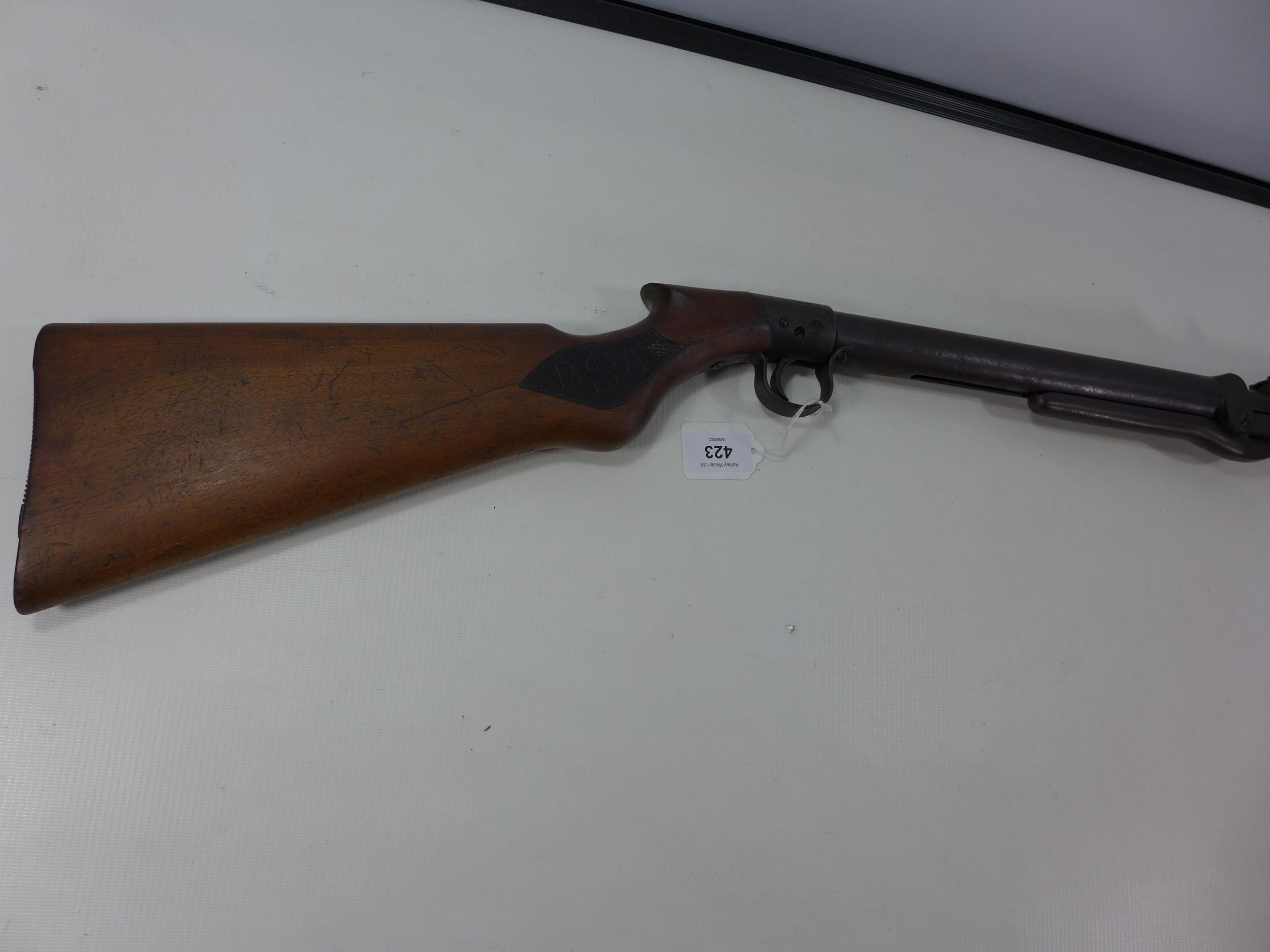 A B.S.A. .22 CALIBRE UNDERLEVER AIR RIFLE, 49CM BARREL, SERIAL NUMBER S40879 - Image 4 of 6