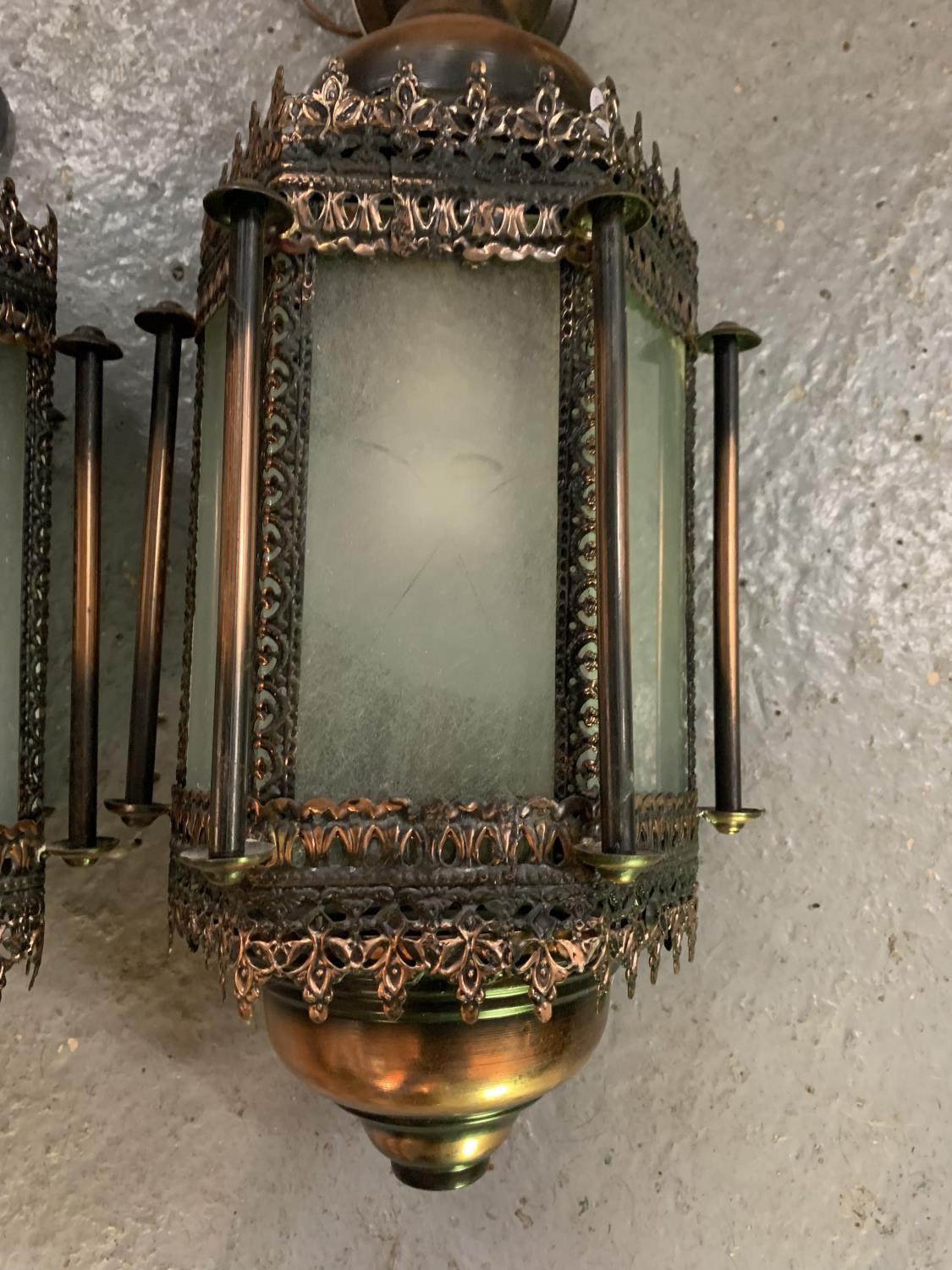 TWO MORROCAN STYLE LIGHTS WITH GLASS PANELS - Image 4 of 6