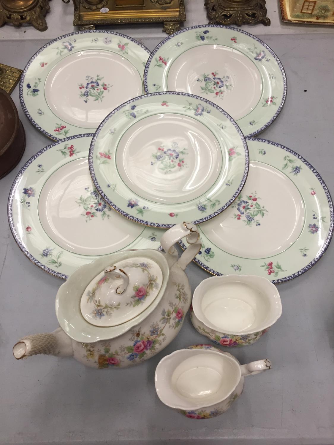 A COLLECTION OF FIVE WEDGWOOD BONE CHINA PLATES - MEADOWFIELD AND THREE PIECES OF ROYAL ALBERT -