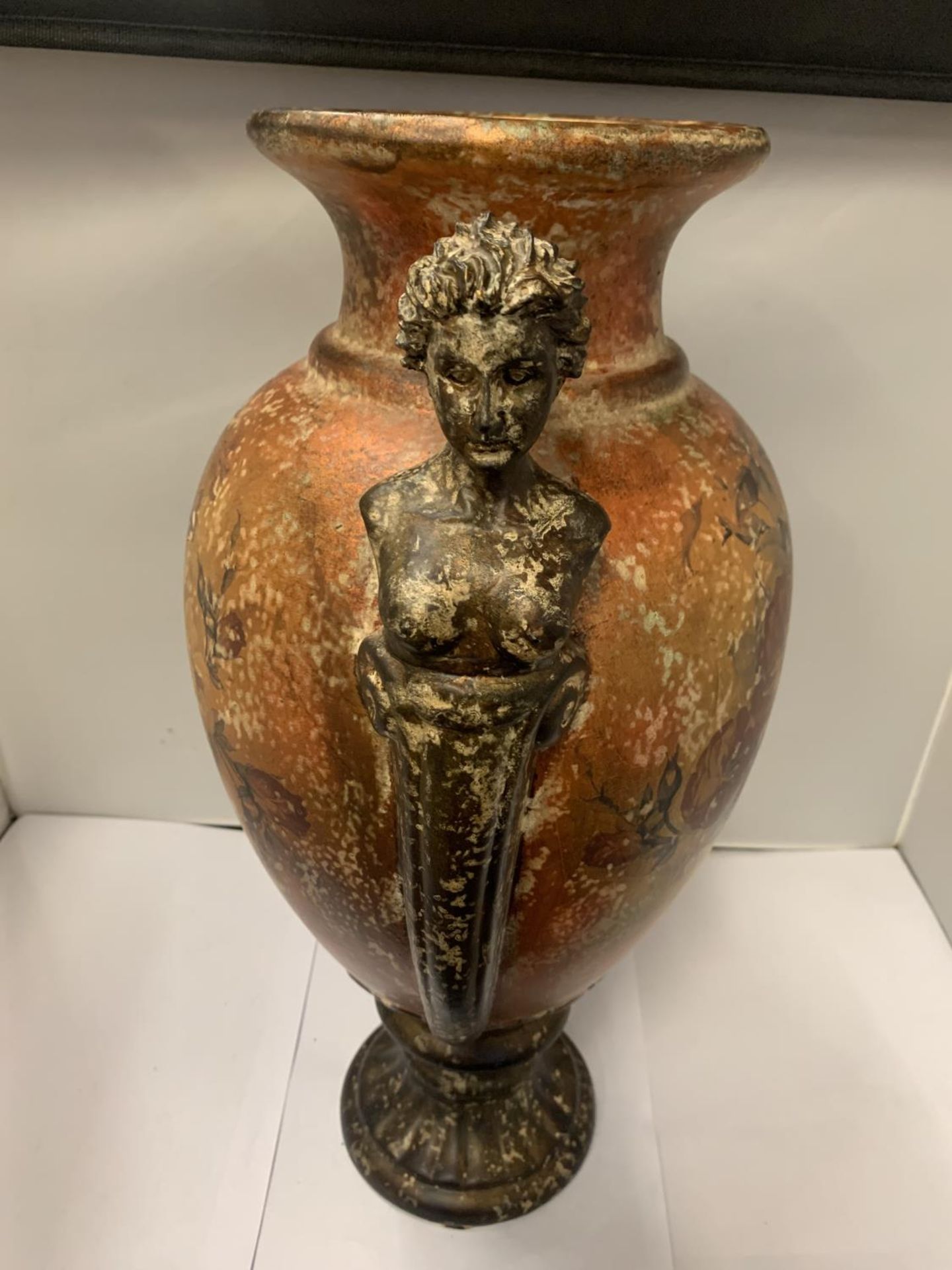 AN URN WITH BUST DECORATION - Image 2 of 3