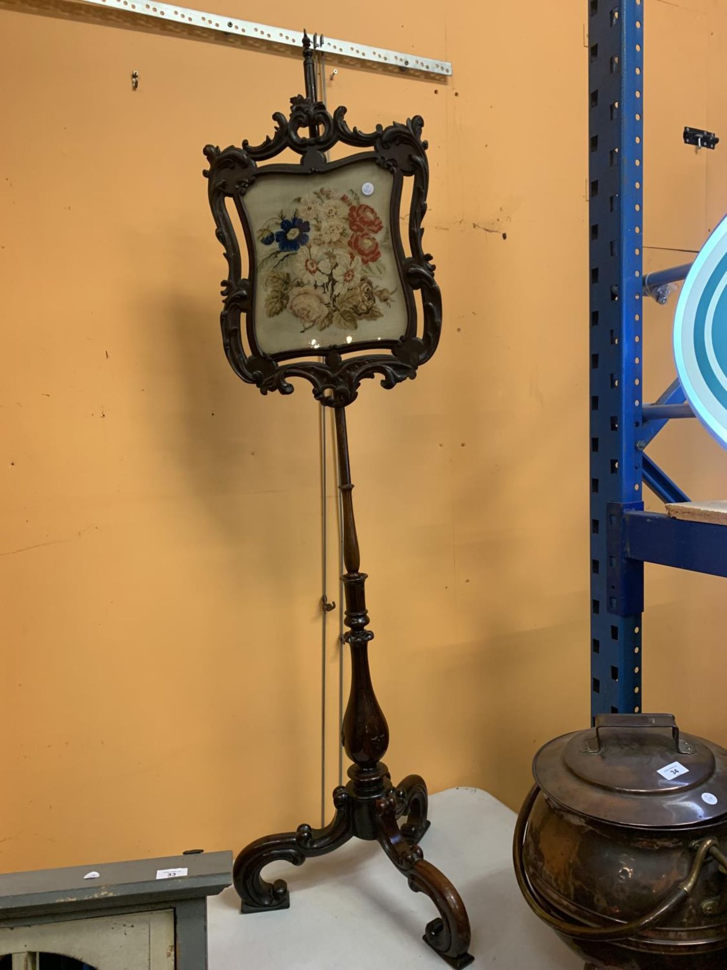 A 19TH CENTURY MAHOGANY POLE SCREEN WITH TAPESTRY PANEL, HEIGHT ADJUSTABLE