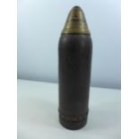 A WWI B59 18 POUNDER MKIII SHRAPNEL SHELL, HEIGHT 30CM