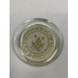 A MASONIC COMMEMORATIVE INSTALLATION PAPERWEIGHT DATED OCTOBER 3RD 1985
