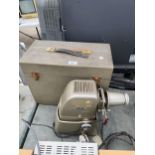 A VINTAGE ALDIS PROJECTOR WITH CARRY CASE