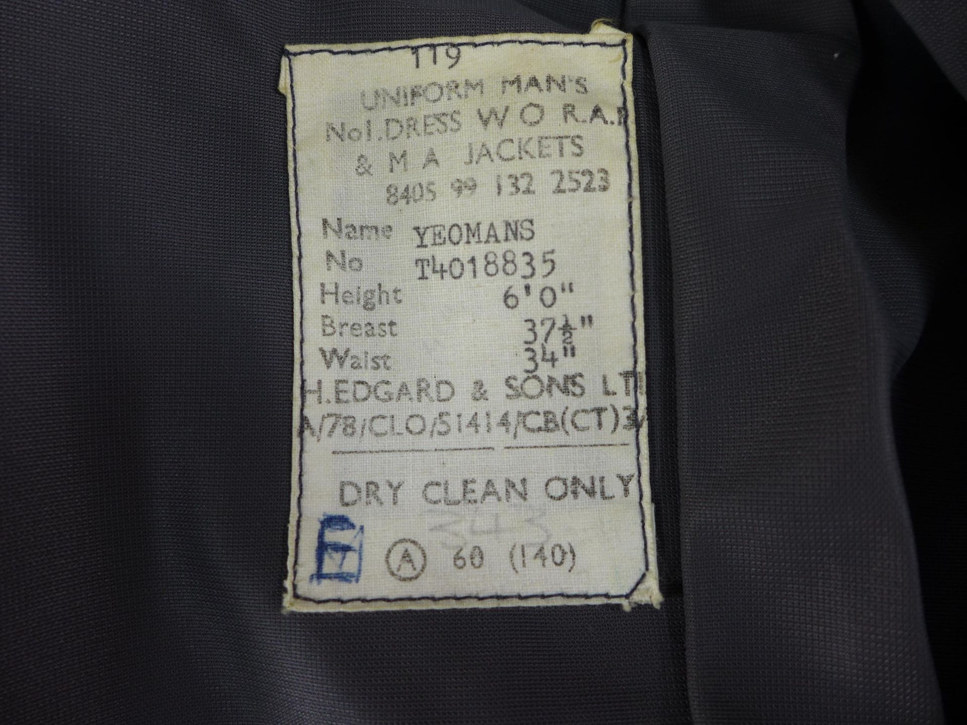 A RAF NO.1 DRESS WARRANT OFFICERS UNIFORM COMPRISING OF A JACKET AND TROUSERS, SEE IMAGE FOR SIZE - Image 3 of 3