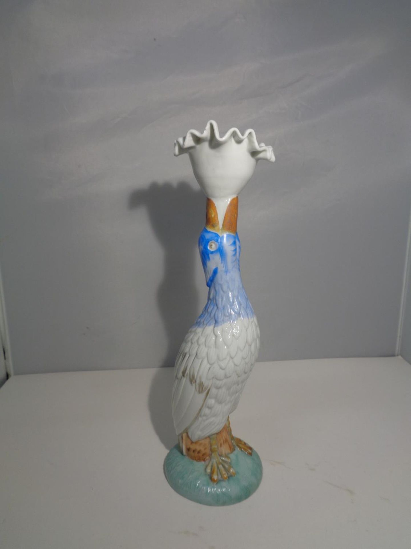 A BIRD FOUNTAIN STYLE VASE - Image 4 of 4