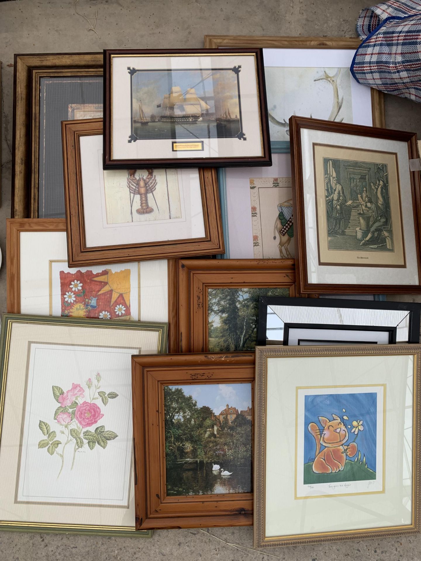 A LARHE QUANTITY OF FRAMED PRINTS - Image 3 of 3