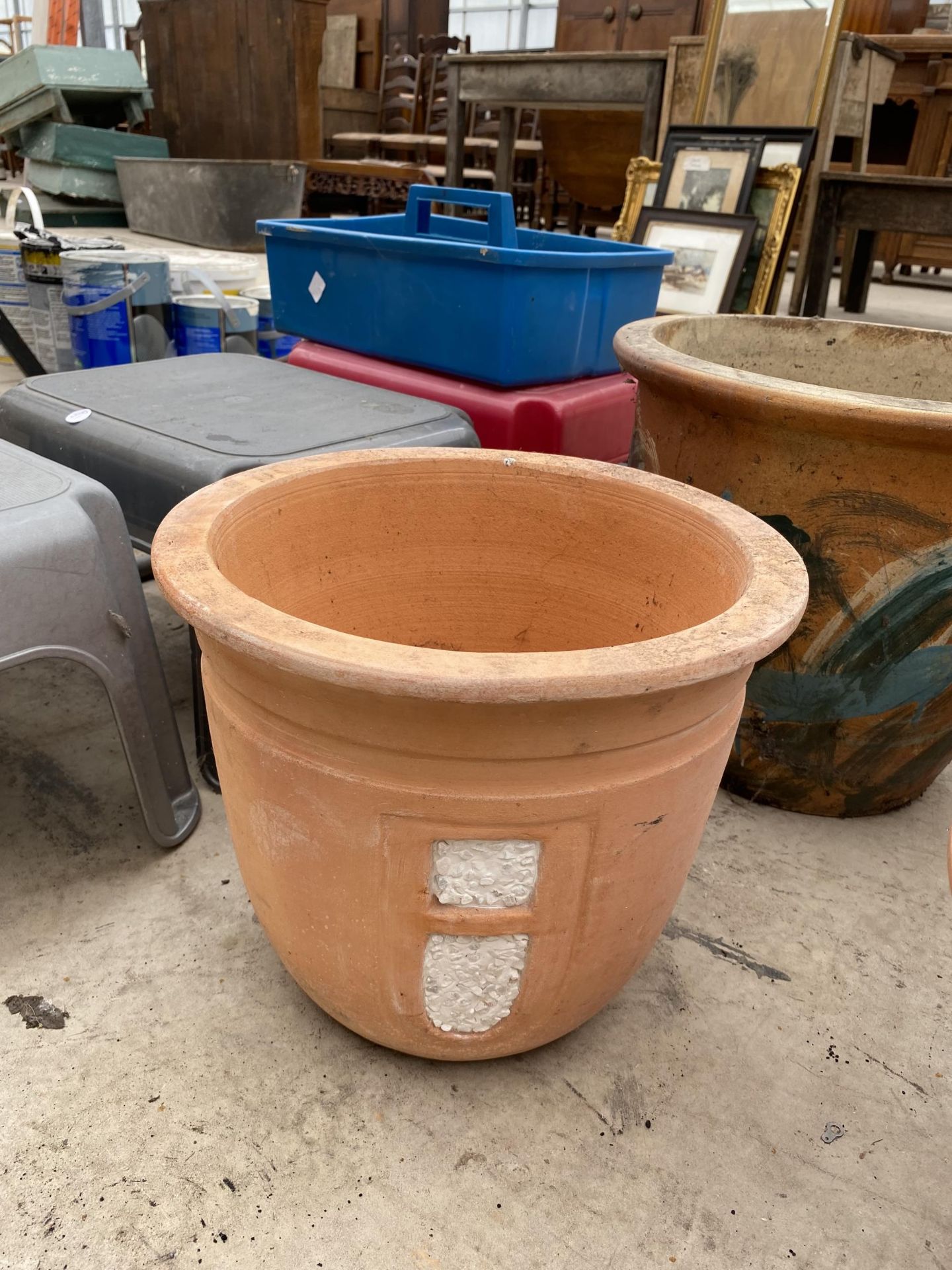 AN ASSORTMENT OF CERAMICA AND TERRACOTTA PLANTERS - Image 2 of 4