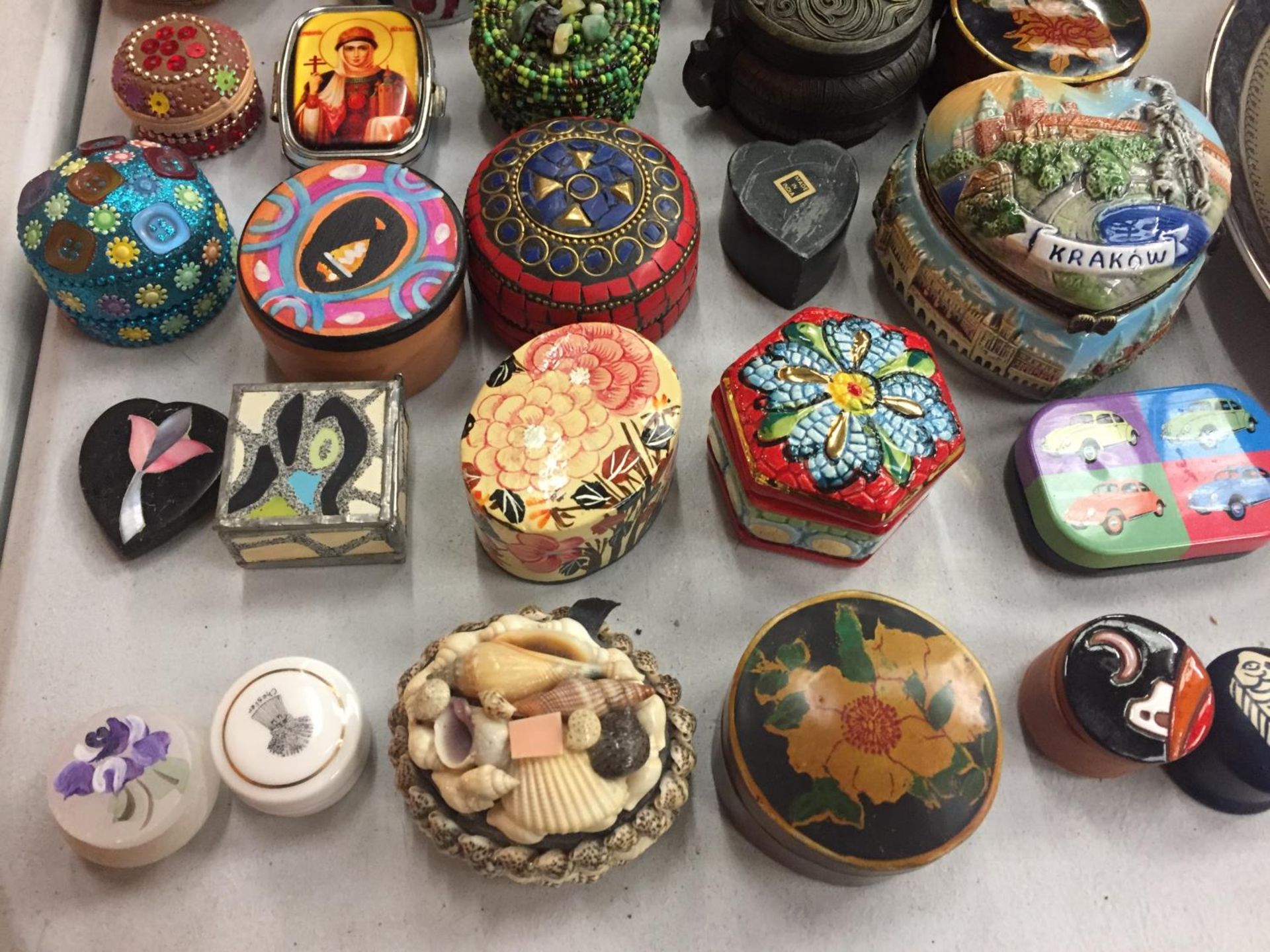 A COLLECTION OF THIRTY ONE PILL BOXES - Image 2 of 3