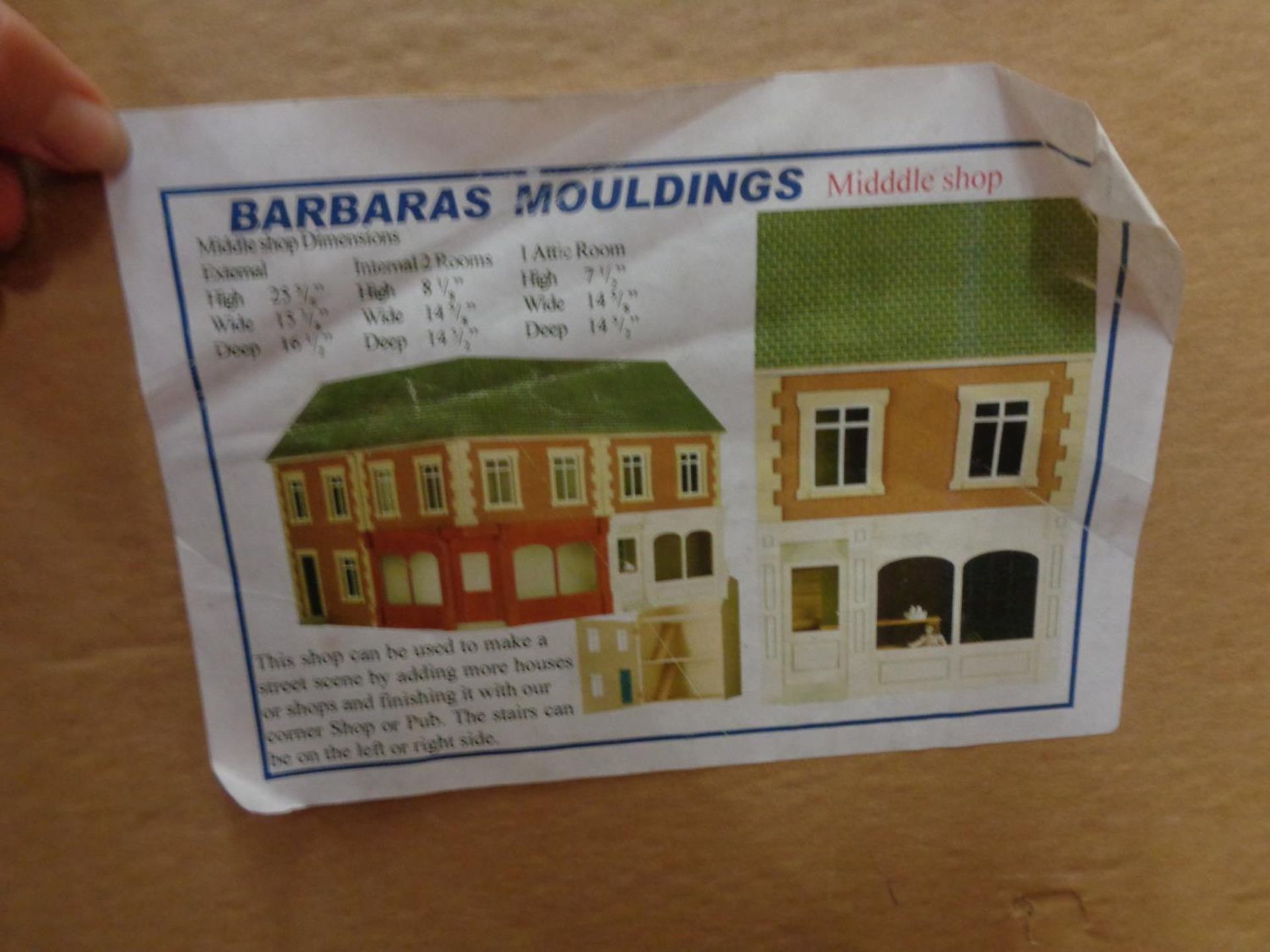 A BOXED BARBARAS MOULDINGS MODEL SHOP KIT AND A READY BUILT SECTION - Image 2 of 3