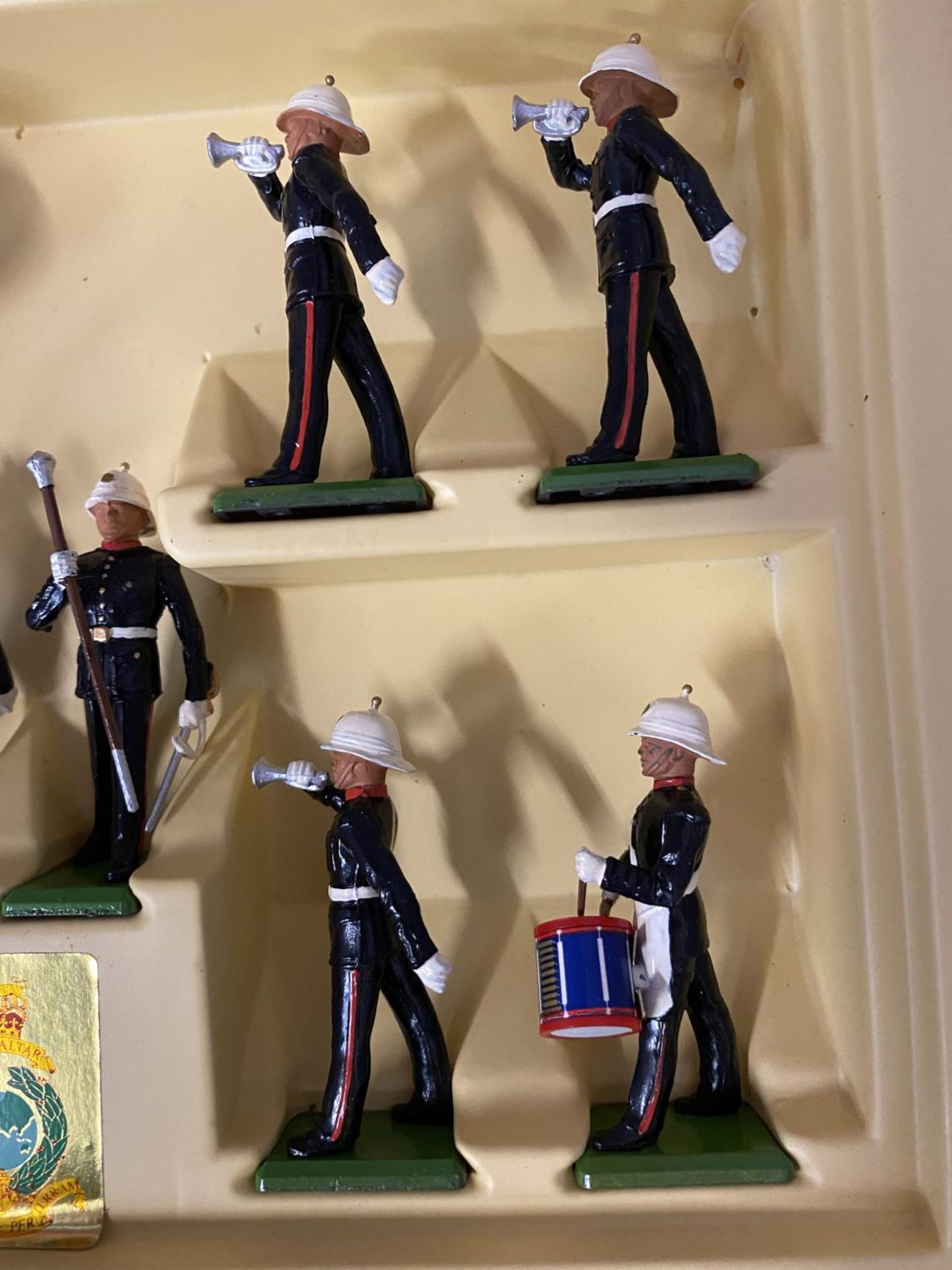 A BOXED BRITIANS THE ROYAL MARINE DRUM AND BUGLE TEN PIECE MODEL SOLDIER SET - NUMBER 7204 - Image 4 of 6