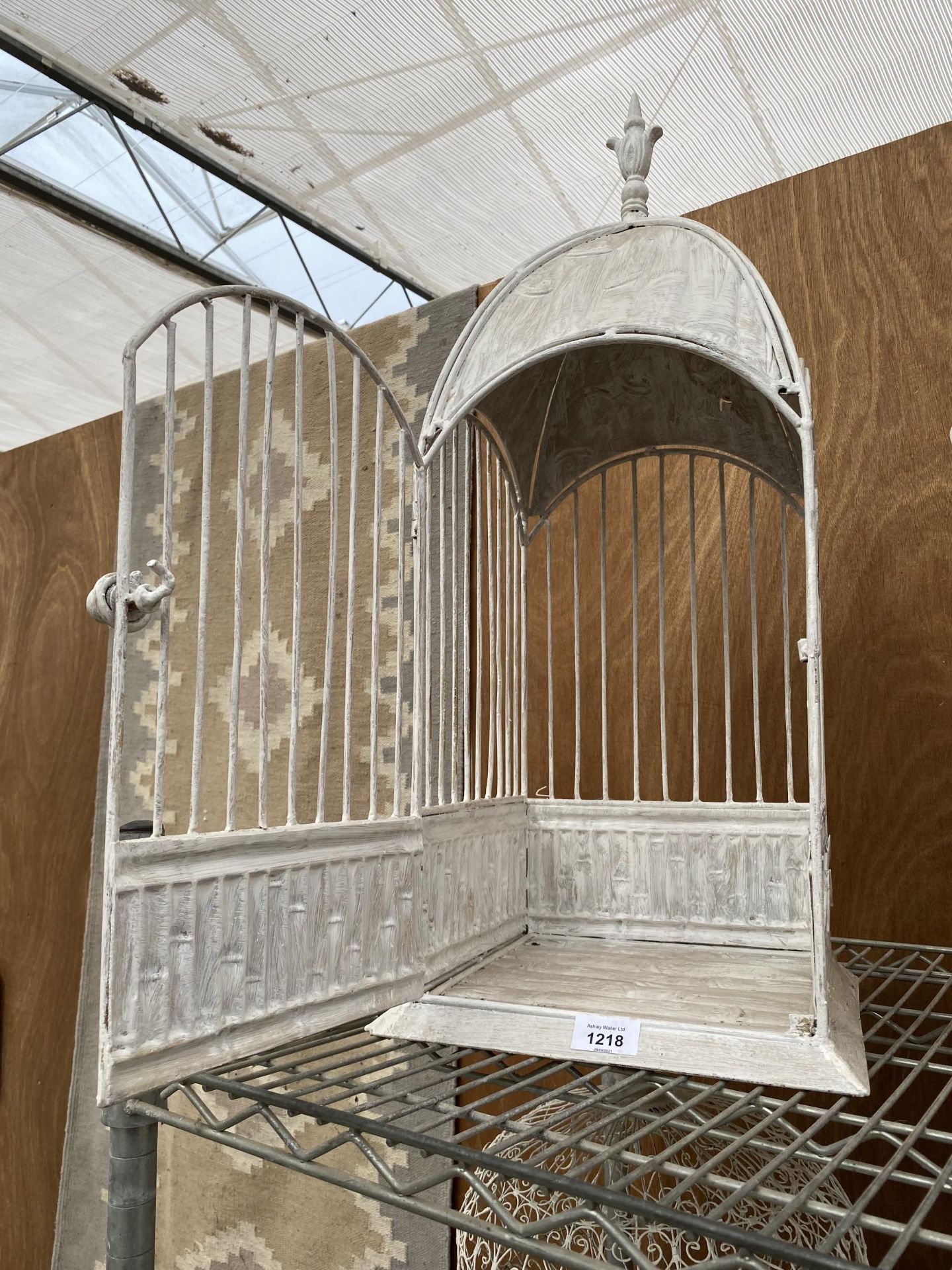 TWO DECORATIVE METAL BIRD CAGES - Image 5 of 5