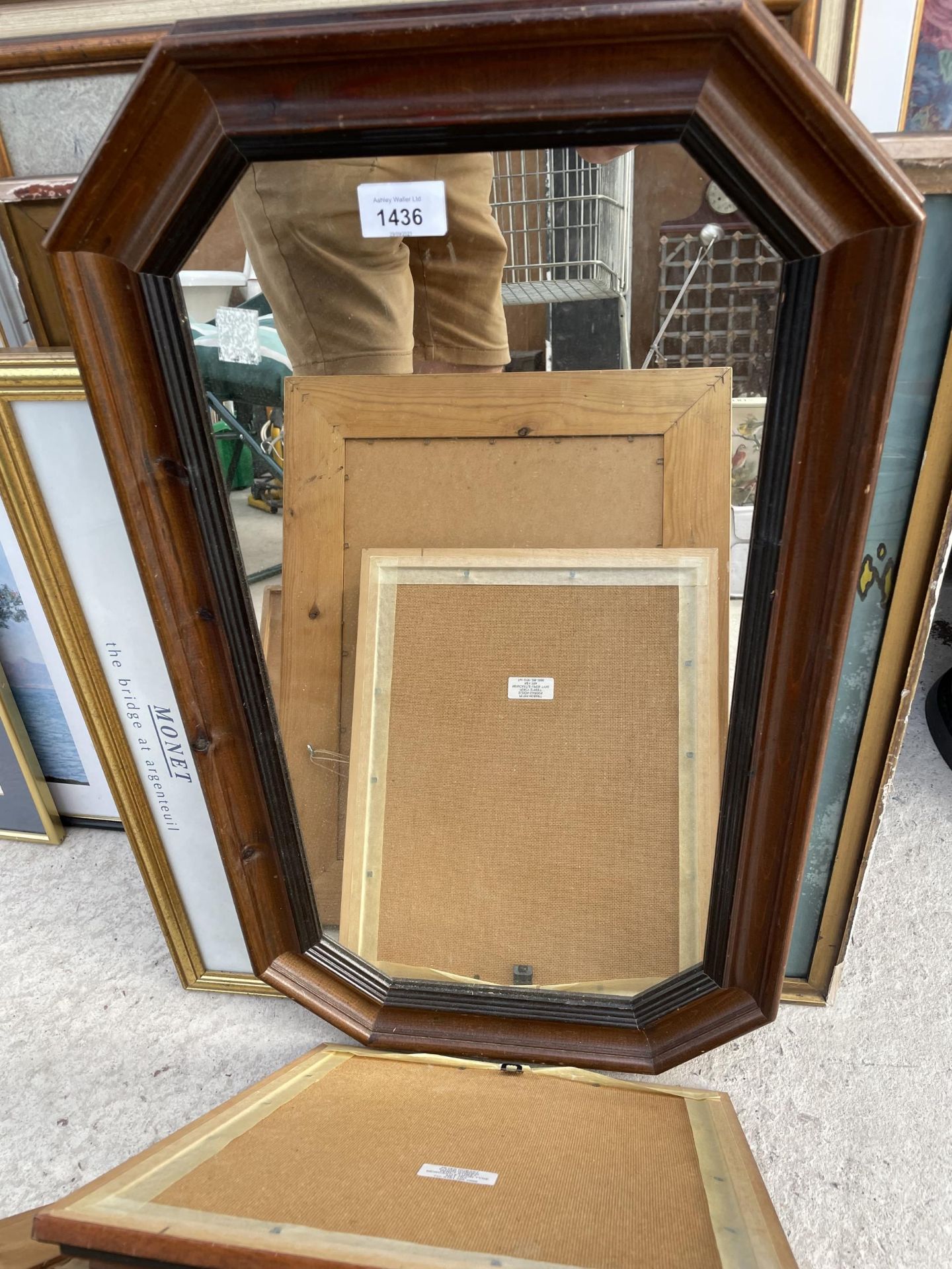 AN ASSORTMENT OF FRAMED MIRRORS AND PRINTS ETC - Image 2 of 3