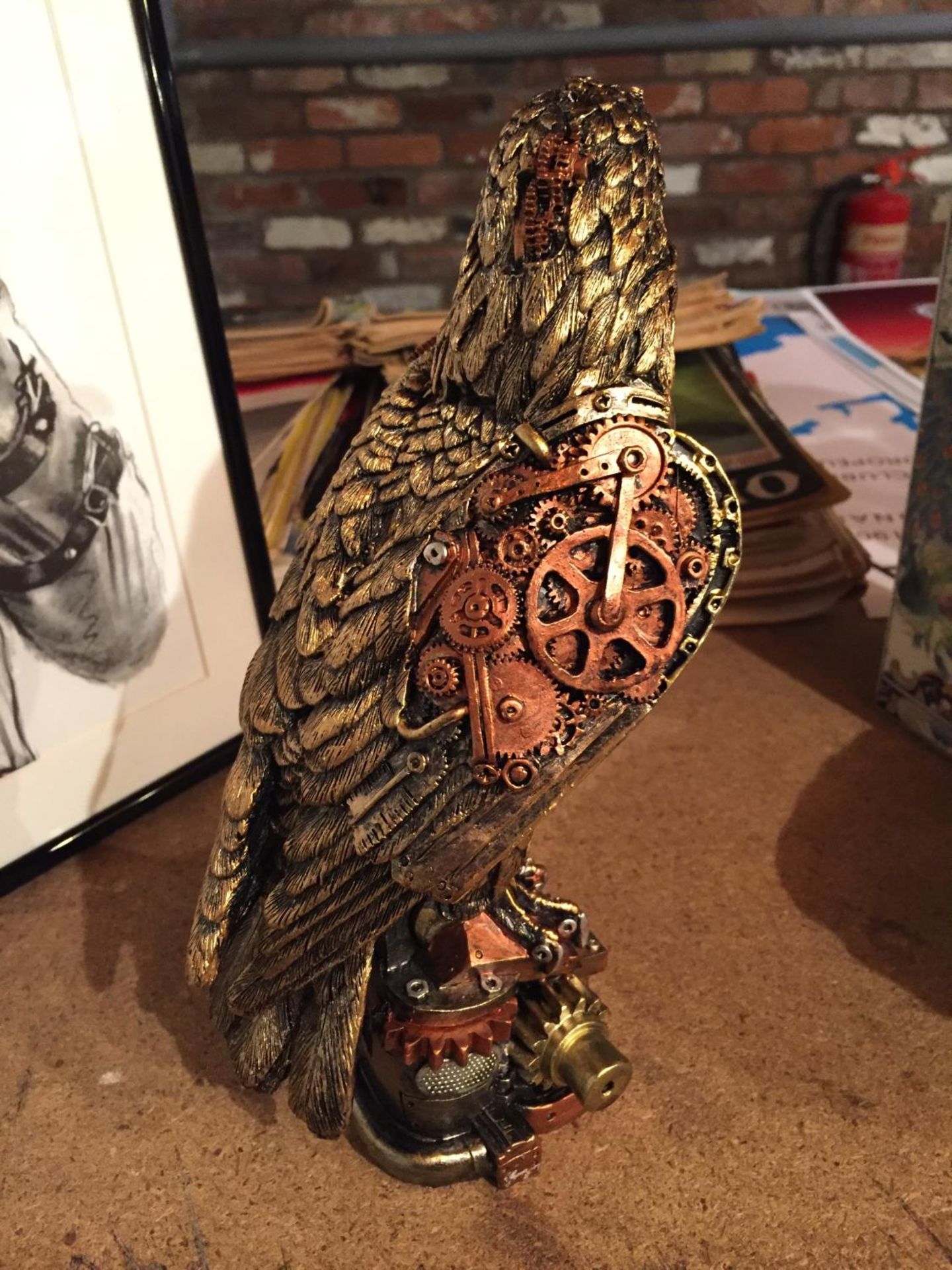 A STEAM PUNK STYLE EAGLE - Image 2 of 3