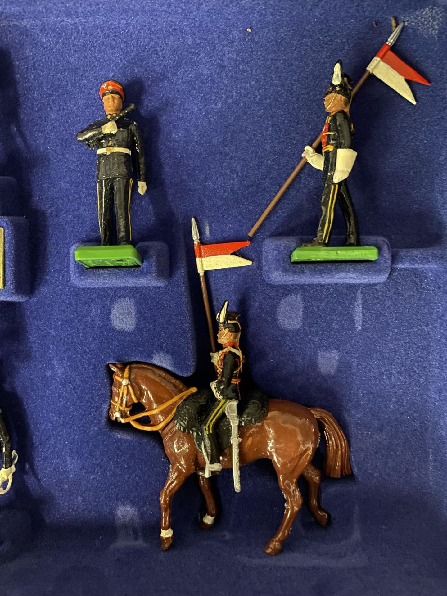 A BOXED BRITIANS THE 9TH/12TH LANCERS TEN PIECE MODEL SOLDIER SET - NUMBER 5392 - LIMITED EDITION - Image 5 of 6