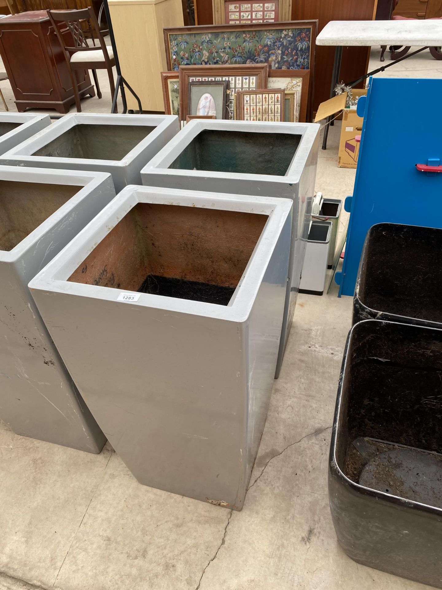 A PAIR OF TALL SQUARE FIBRE GLASS PLANTERS (H:80CM)