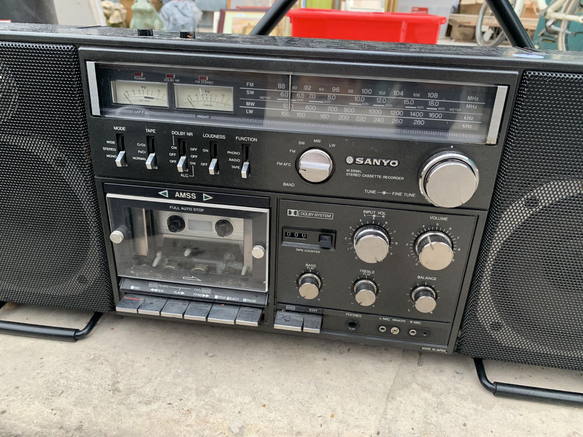 A YAMAHA ORGAN, SANYO STEREO RECORDER AND AN EDIFIER SPEAKER - Image 3 of 4