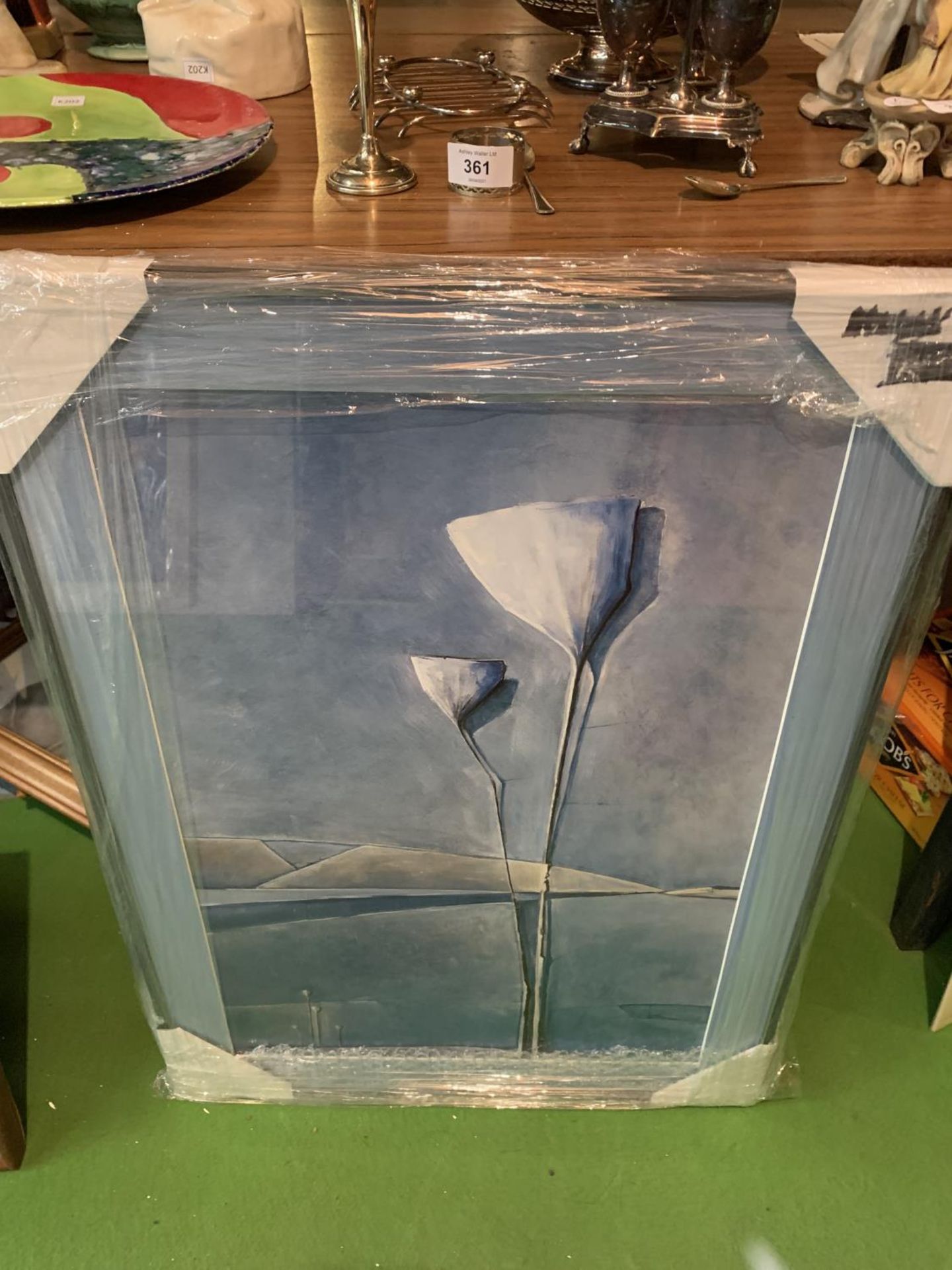 A FRAMED PRINT OF AN ABSTRACT FLOWER