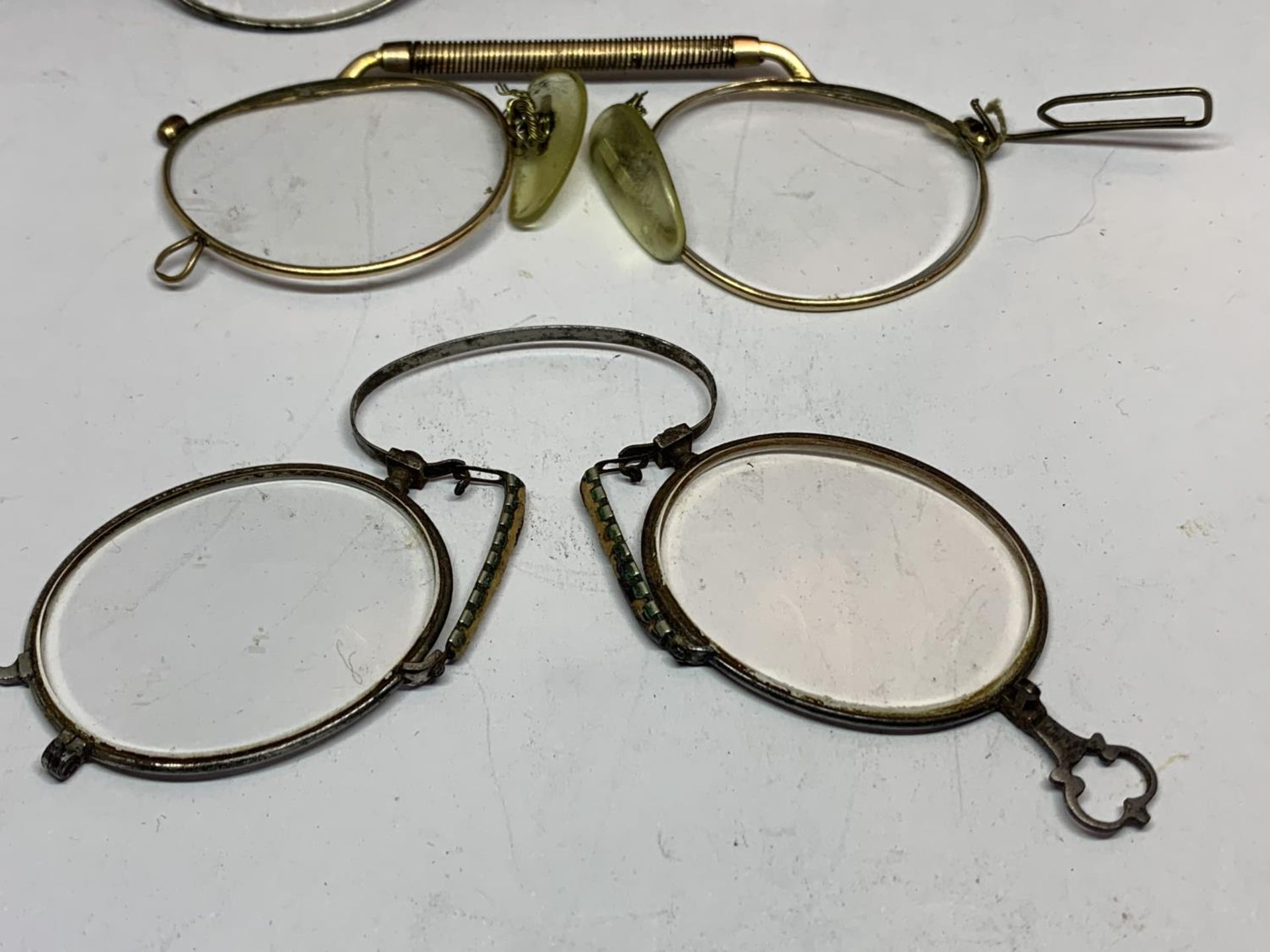 FOUR VINTAGE PAIRS OF PINCE NEZ AND GLASSES - Image 3 of 3