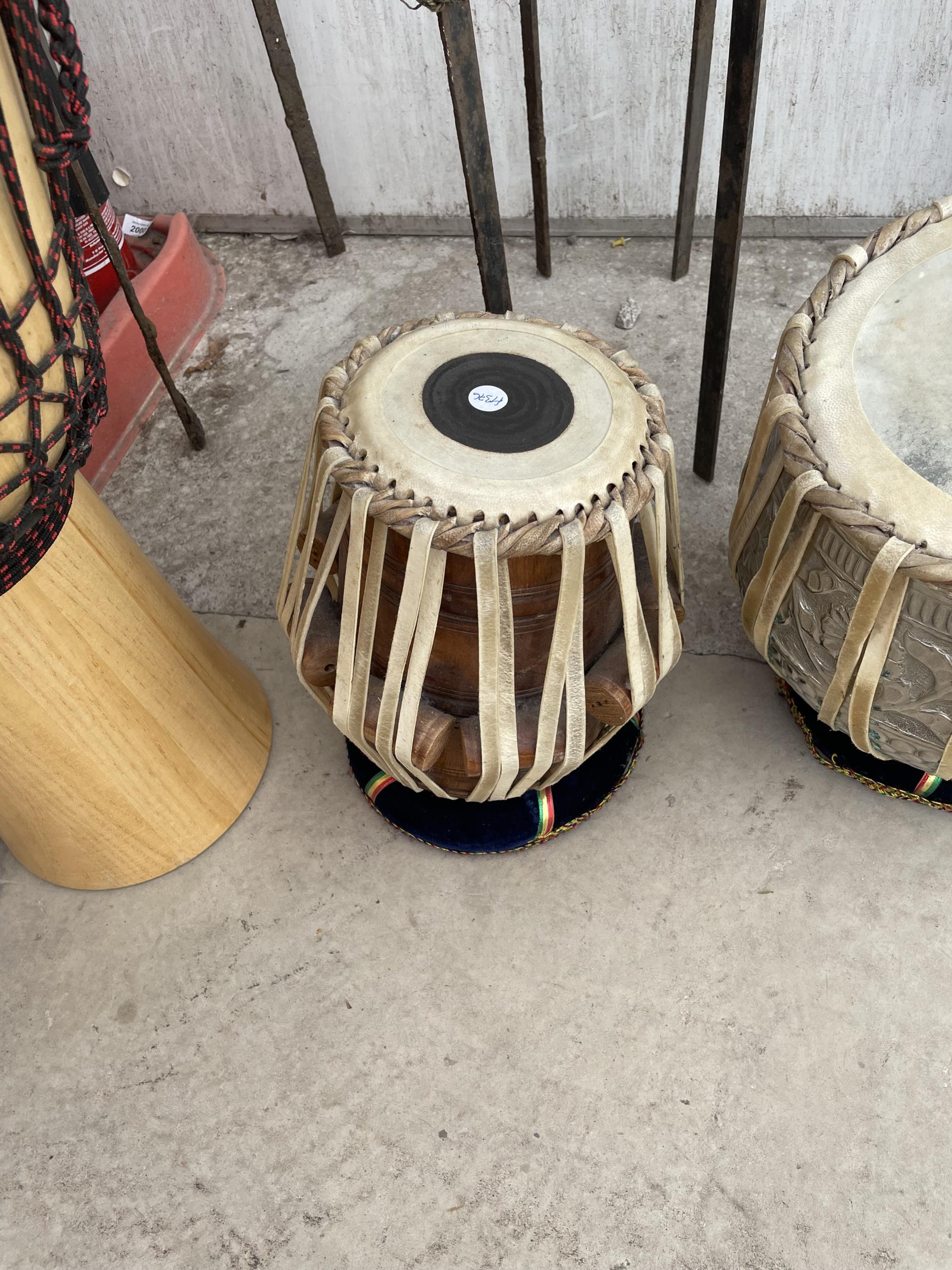 A LARGE DRUM AND TWO FURTHER DRUMS - Image 3 of 4
