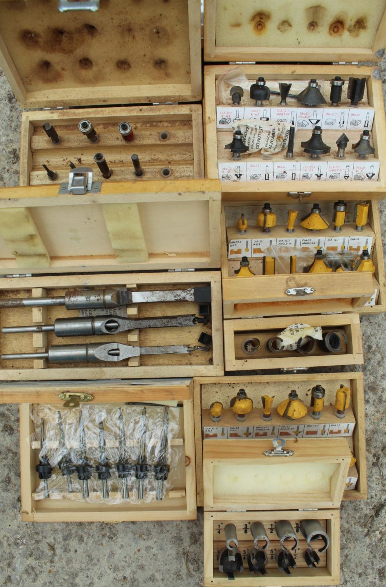 11 BOXES OR ROUTER BITS NO VAT - Image 2 of 4