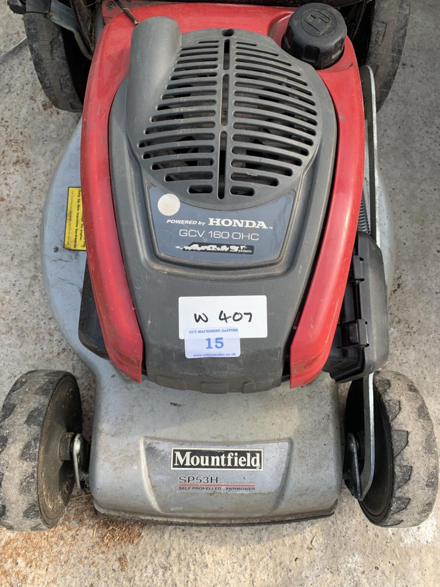 A MOUNTFIELD SP53H LAWNMOWER WITH A HONDA GCV 160 OHC ENGINE AND GRASS BOX - NO VAT - Image 2 of 6