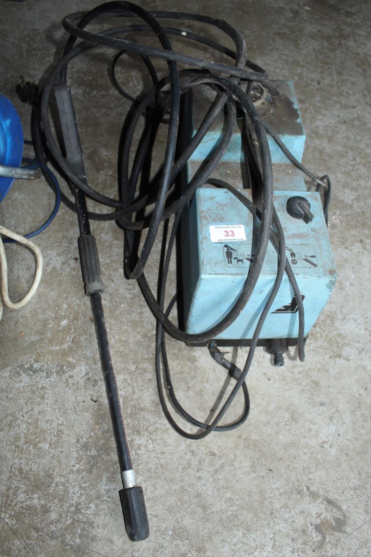 A POWER WASHER