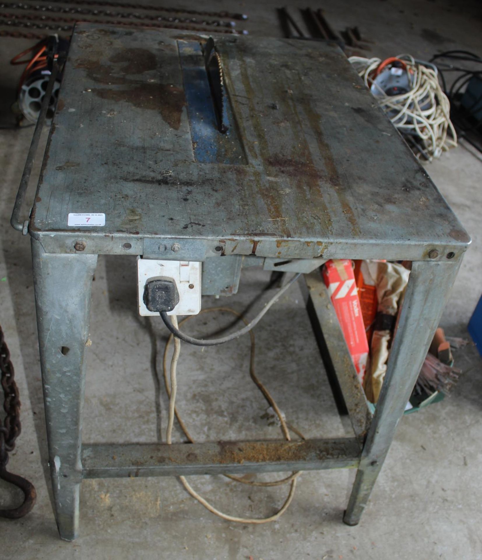 A TABLE SAW